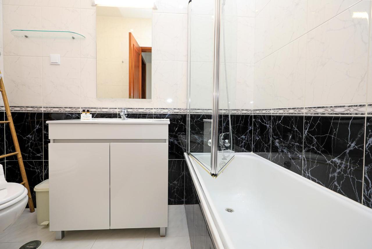 C23 - Parkway Entrance Apartment In ラゴス エクステリア 写真